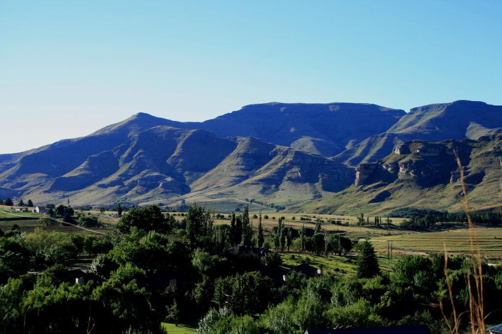 drakensberg mountains 168203 1280
