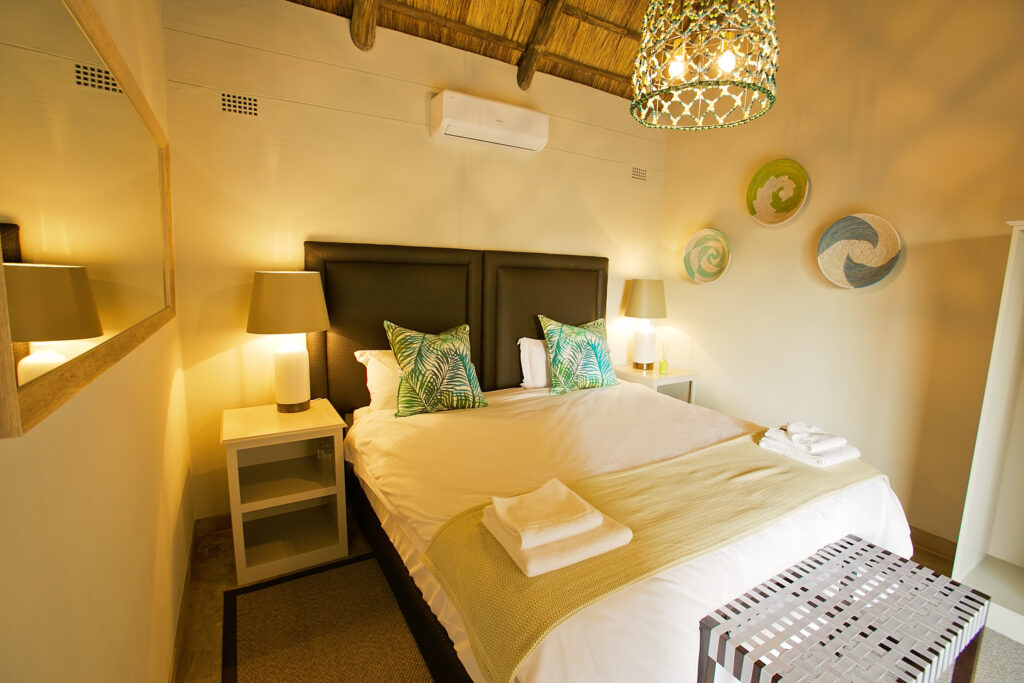 Kleingruppenreise "Wildes Botswana" 14-täg. Safari ab 3490,- € p.P. sunway zimbabwe shearwater adventure village 0241