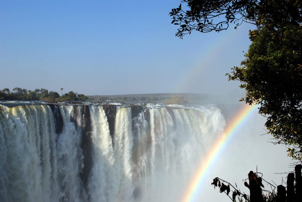 victoria falls 2042641 1280 (1)